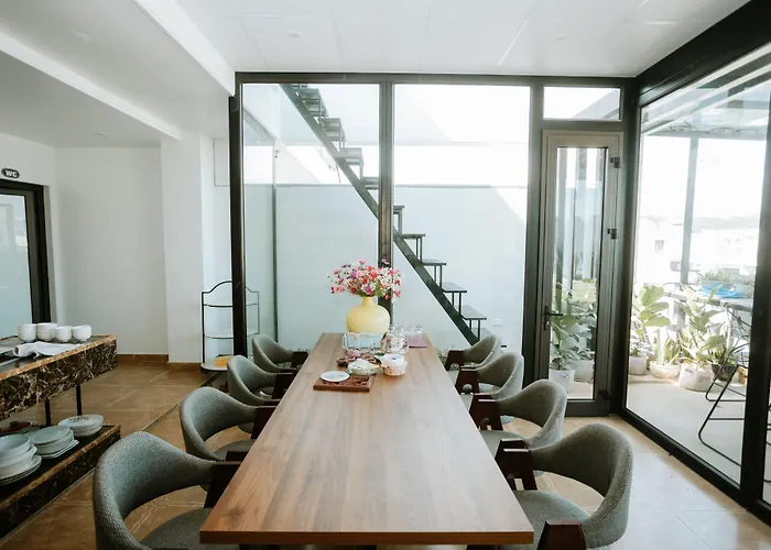 Khách sạn Luxstay Hạ Long