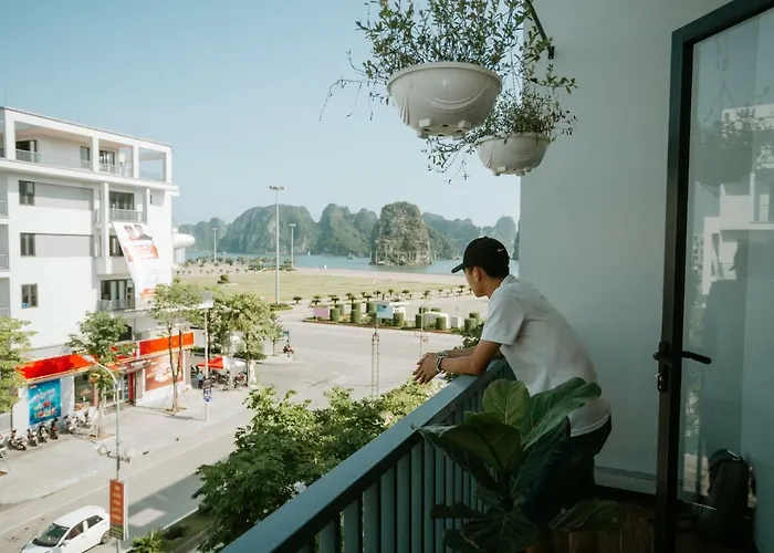 Khách sạn Luxstay