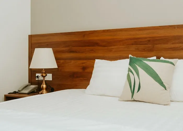 Luxstay Khách sạn Hạ Long